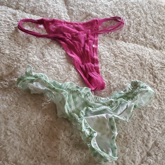 ●SOLD●Bundle pink zebra sequin green thongs - Picture 7 of 9